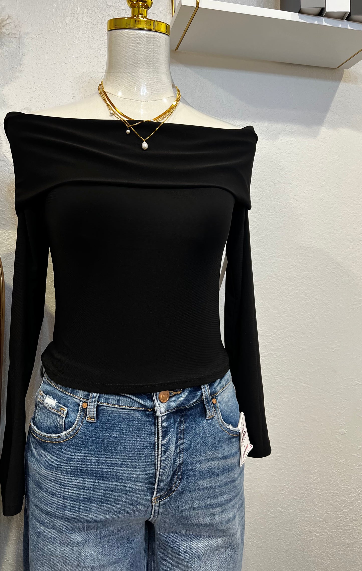 Black Diamond Off Shoulders